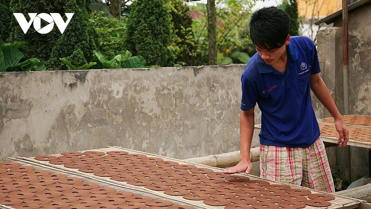 Chaque bâton est comme une « prescription parfumée », subtile et durable, fruit du savoir-faire et de la passion des artisans.