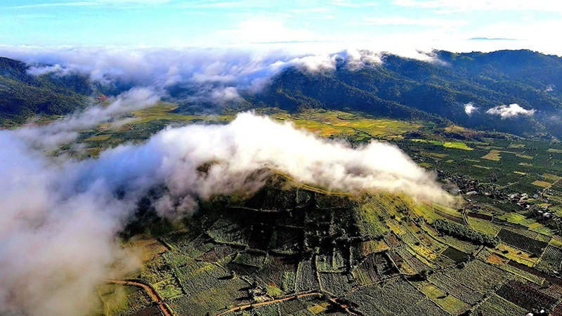 Au pied du volcan Chu Dang Ya s’étend une terre imprégnée de l’identité culturelle du peuple Jrai. 1.jpg