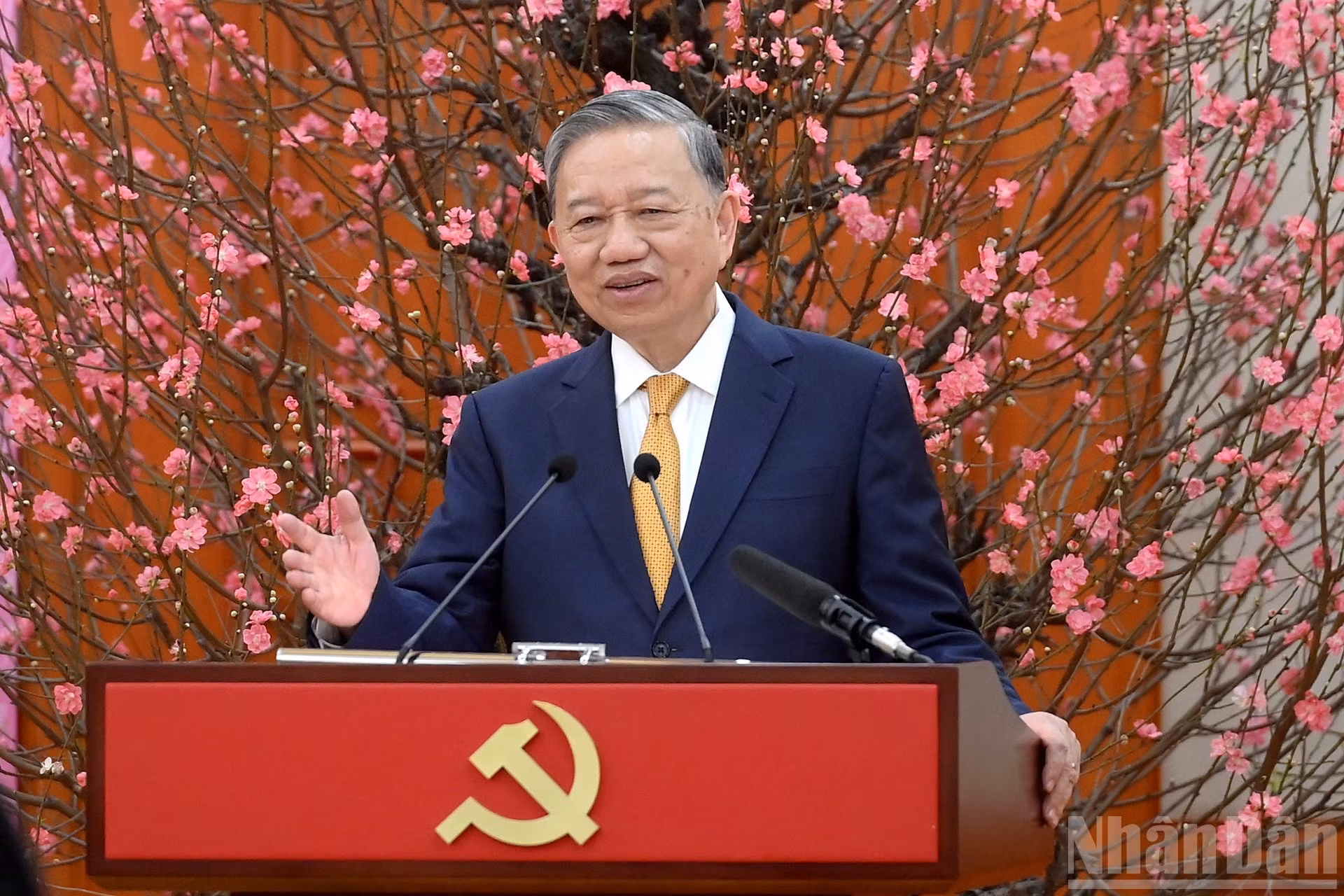 Le Secrétaire général To Lam prononce son discours lors de la rencontre.