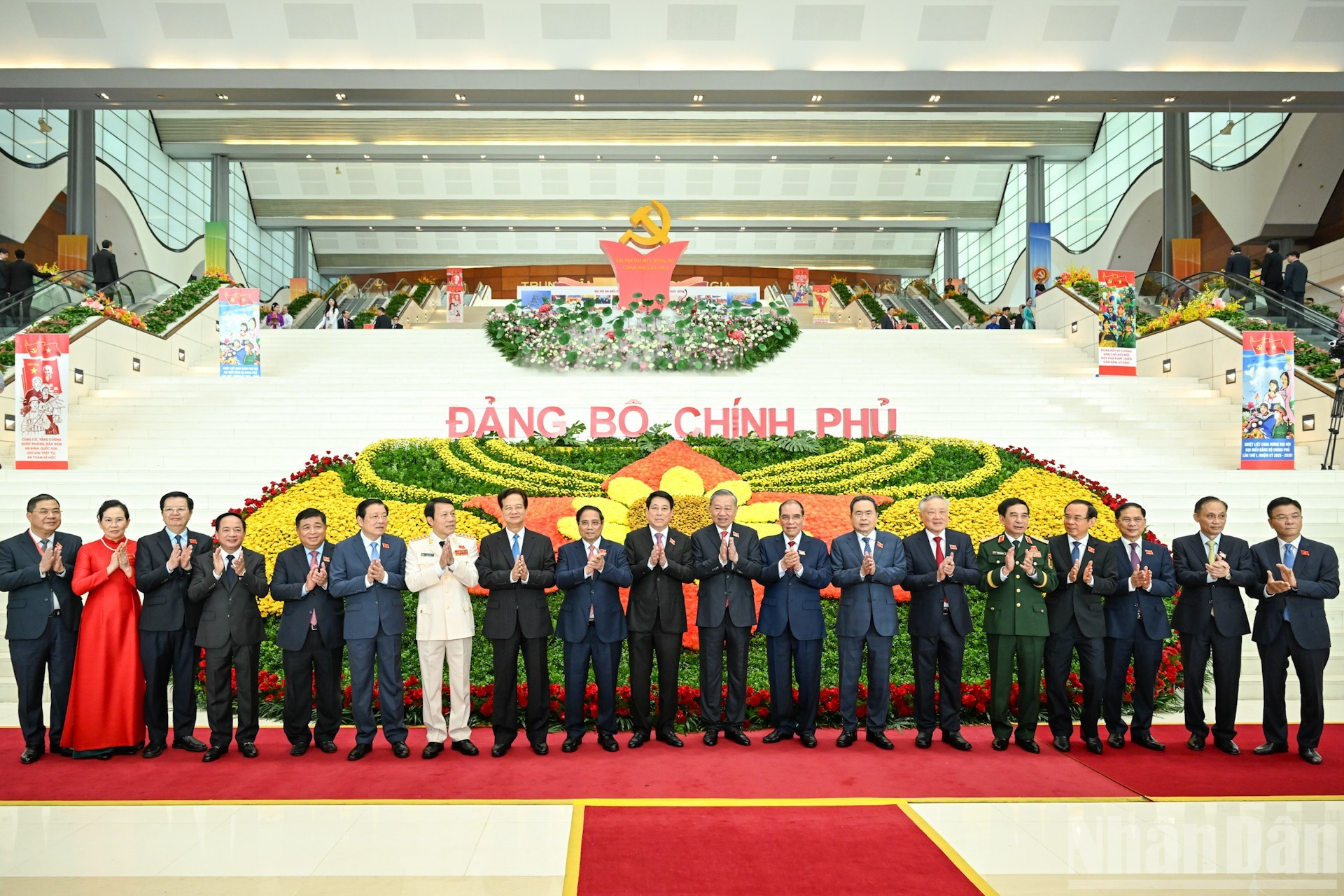 Le secrétaire général To Lam et les dirigeants du Parti et de l’État participent au premier Congrès du Parti du gouvernement (mandat 2025–2030).