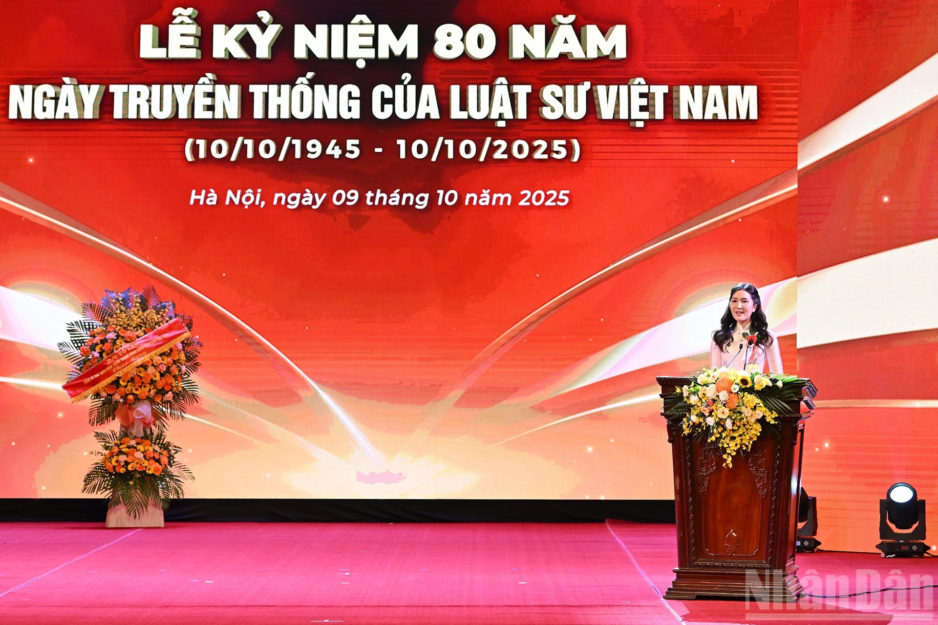 Nguyen Thi Tuyet Diem s’exprime sur les aspirations et les responsabilités de la nouvelle génération d’avocats. 8.jpg