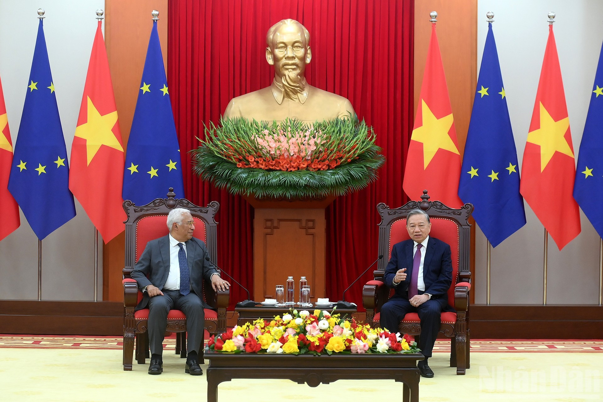 Le secrétaire général To Lam accueille Antonio Costa, président du Conseil européen.
