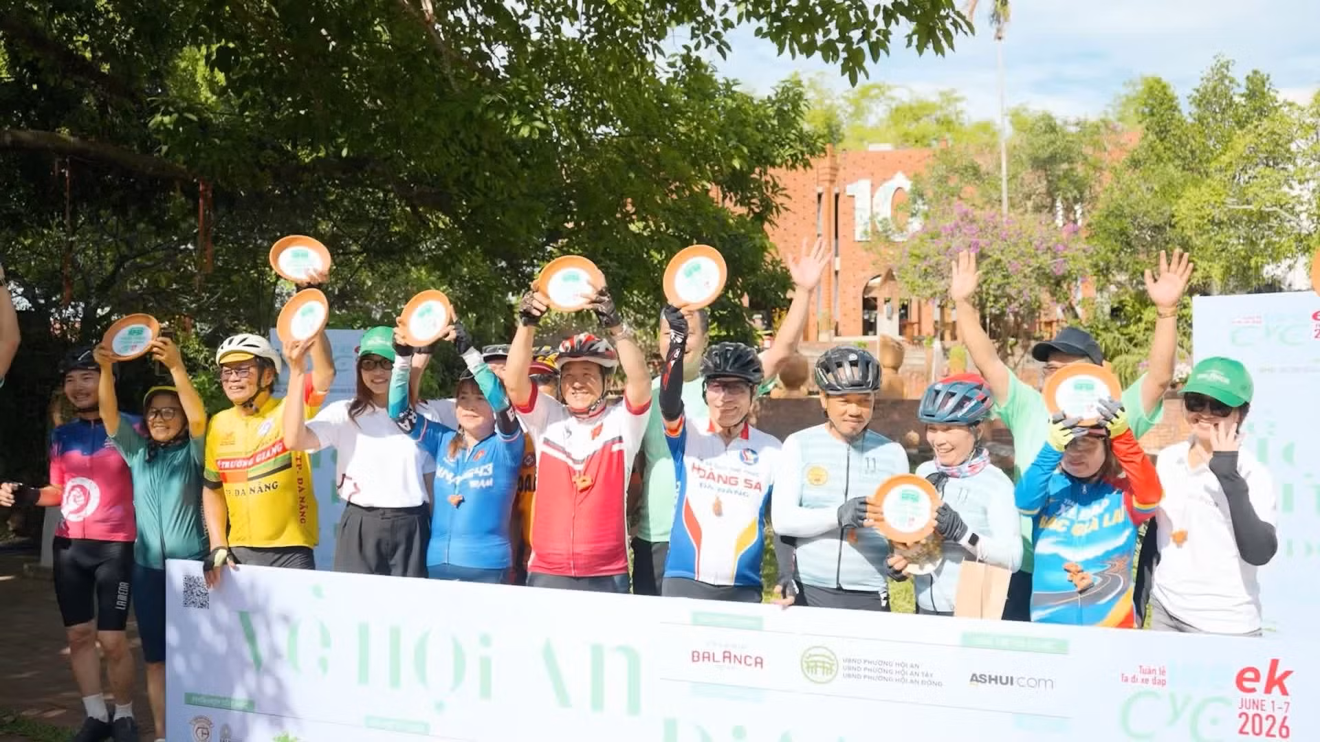 Les participants se déclarent enthousiastes à l’idée d’avoir contribué à promouvoir un mode de vie durable, à encourager les mobilités douces et à valoriser l’image d’une ville patrimoniale soucieuse de l’environnement.
