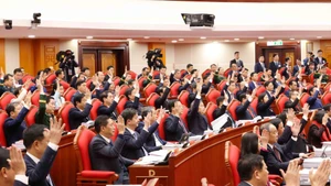 Les membres du Comité central participant au Congrès. Photo : VNA.