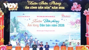 Dak Lak : le « Printemps des gardes-frontières » rapproche l’armée et la population 