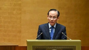 Le Hoai Trung, membre du Bureau politique et ministre des Affaires étrangères. Photo: Nhân Dân.