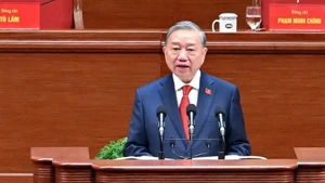 Le secrétaire général du Parti To Lam s'exprime lors de la cérémonie de clôture du XIVe Congrès national du Parti.