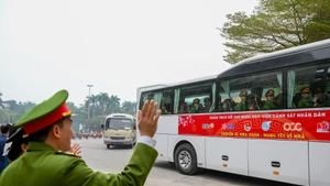 Des autocars de solidarité pour le retour auprès des familles à l’occasion du Têt