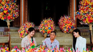 Au village des fleurs en papier de Thanh Tien à Hue. Photo : VGP.