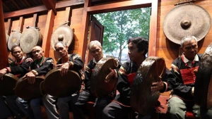 Dans la pratique, la culture vietnamienne affirme de plus en plus son rôle en tant que ressource de développement et force douce nationale. Photo : VNA.