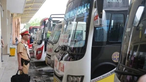 Un plan d’évaluation de la sécurité routière concernant les bus-couchettes circulant dans les provinces montagneuses du Nord, sera mené à partir du 9 mars. Photo : Dantri.