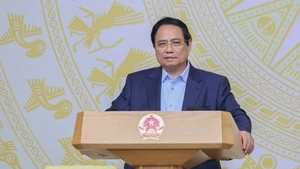 Le Premier ministre Pham Minh Chinh s'exprime lors de la première réunion du Comité national de pilotage pour le développement de l'économie privée, le 4 août. Photo : VGP.
