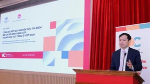 Le prof.associé-Dr Nguyên Manh Hung, directeur adjoint de l’Académie nationale de politique Hô Chi Minh-Ville et vice-président du Conseil théorique central. Photo : HCMA.