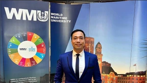 Le professeur associé Hoàng Anh Tuân, de l’Université de technologie de Dông Nai, se classe 438e au niveau mondial. Photo: Tienphong.