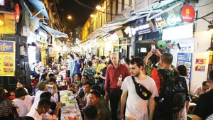 À Hanoï, l’âme de la ville se révèle dans la gastronomie de rue