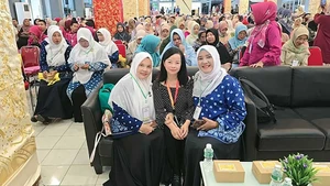 La communauté vietnamienne à l'étranger et l’aspiration à affirmer le Vietnam : bâtir des passerelles littéraires