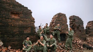 Le film “Mưa đỏ” chaleureusement accueilli par le public international. Photo : QDND.