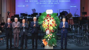 Célébration du 80e anniversaire de la fondation de l’Association d’amitié Vietnam–États-Unis à Hanoï. Photo : NDEL.