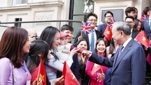 Le secrétaire général du PCV termine avec succès sa visite officielle au Royaume-Uni