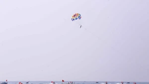 Activités sportives dans le cadre du programme « Saison du tourisme balnéaire de Da Nang », en avril 2025. Photo : VNA.