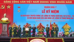 [En images] Le président Luong Cuong à la célébration des 80 ans de la fondation de la Région militaire 7