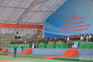 Vue générale de la cérémonie d’ouverture de l’exercice conjoint de défense civile des armées du Vietnam, du Laos et du Cambodge 2026. (Photo : THE DAI)