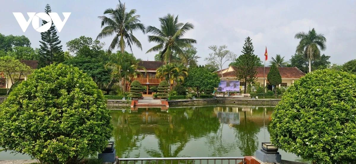 L’architecture de la zone commémorative du Président Hô Chi Minh à Nghia Lo s’inspire de celle de sa maison sur pilotis dans le Palais présidentiel à Hanoï. Photo : VOV.