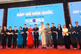 Les délégués participant à la conférence « Meet Korea in Da Nang 2026 » posent pour une photo souvenir. (Photo : Association des entrepreneurs et investisseurs Vietnam-République de Corée)