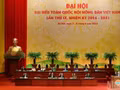 Le Présidium dirige le IXe Congrès national des délégués de l’Association des agriculteurs du Vietnam.