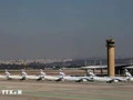 Un avion de la compagnie aérienne israélienne El Al à l’aéroport international Ben Gurion International Airport, près de Tel Aviv (Israël). Photo : Xinhua/VNA. 