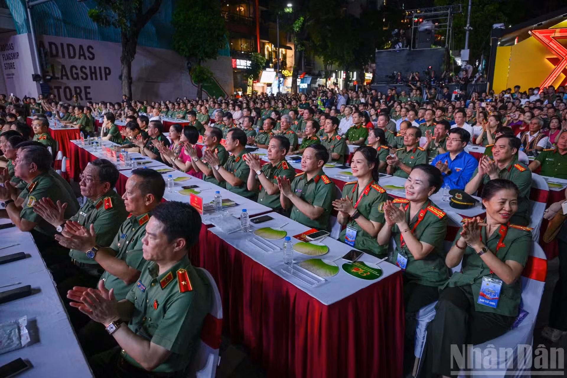 De nombreux membres des Forces de la sécurité populaire ont assisté au Gala.