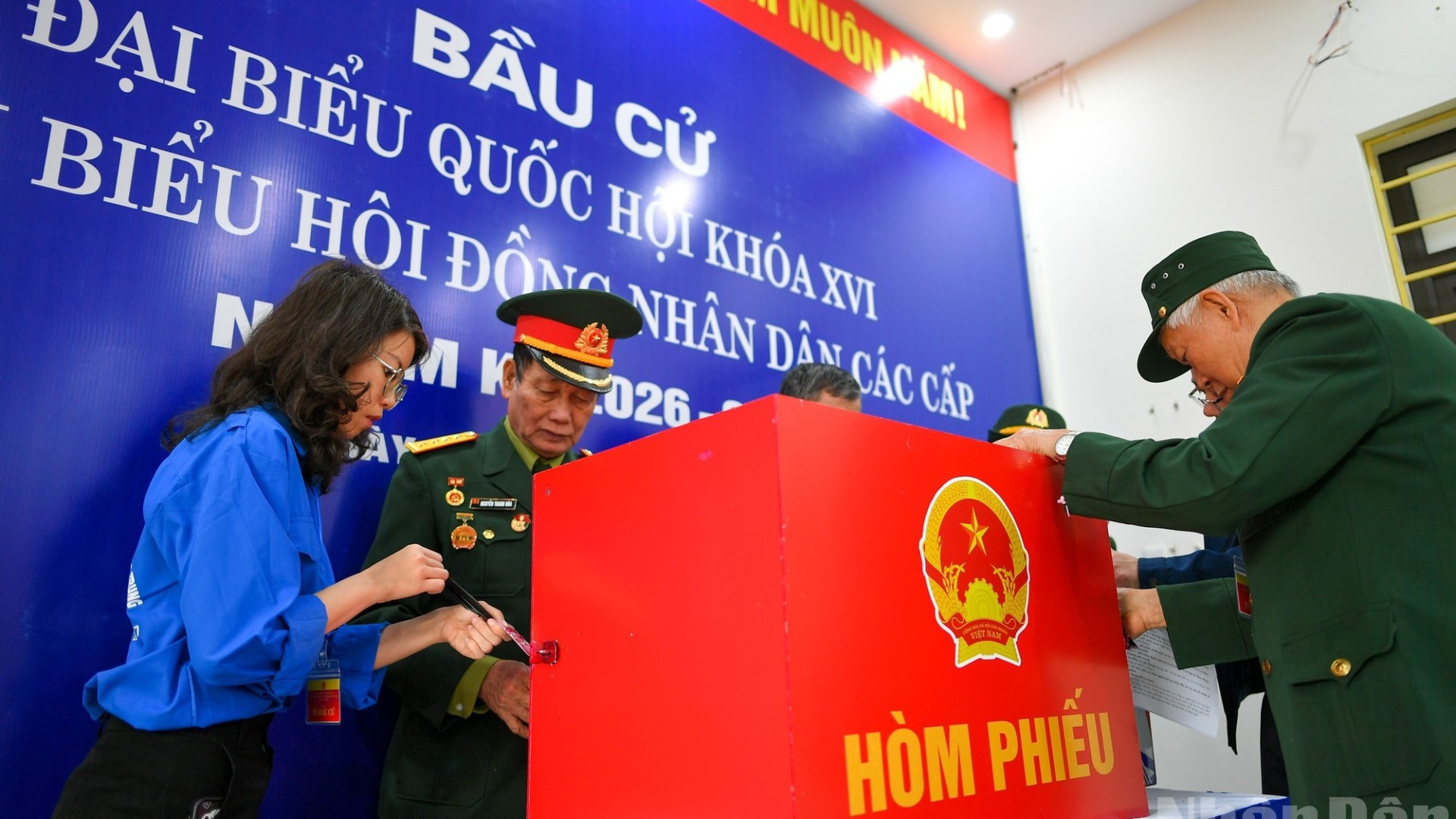 Les urnes sont prêtes pour la journée électorale. (Photo : THE DAI)