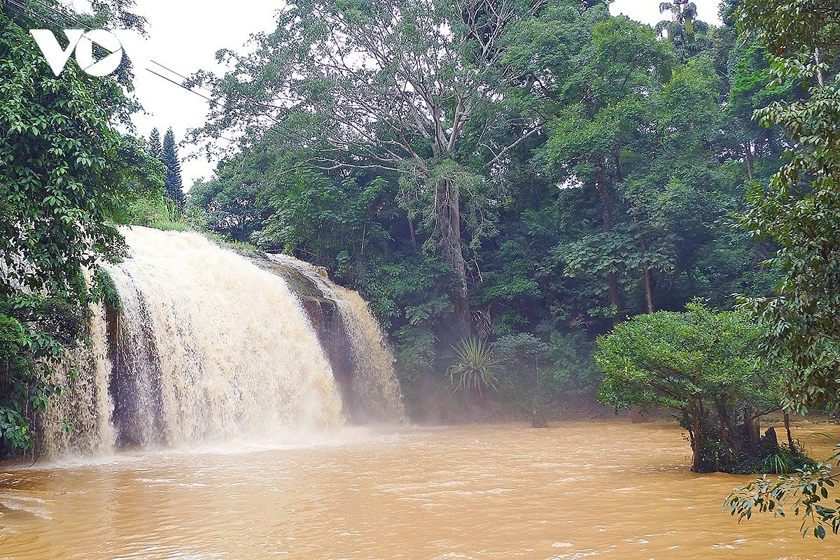La cascade Prenn, joyau touristique emblématique du Lam Dong. 7-11zon.jpg