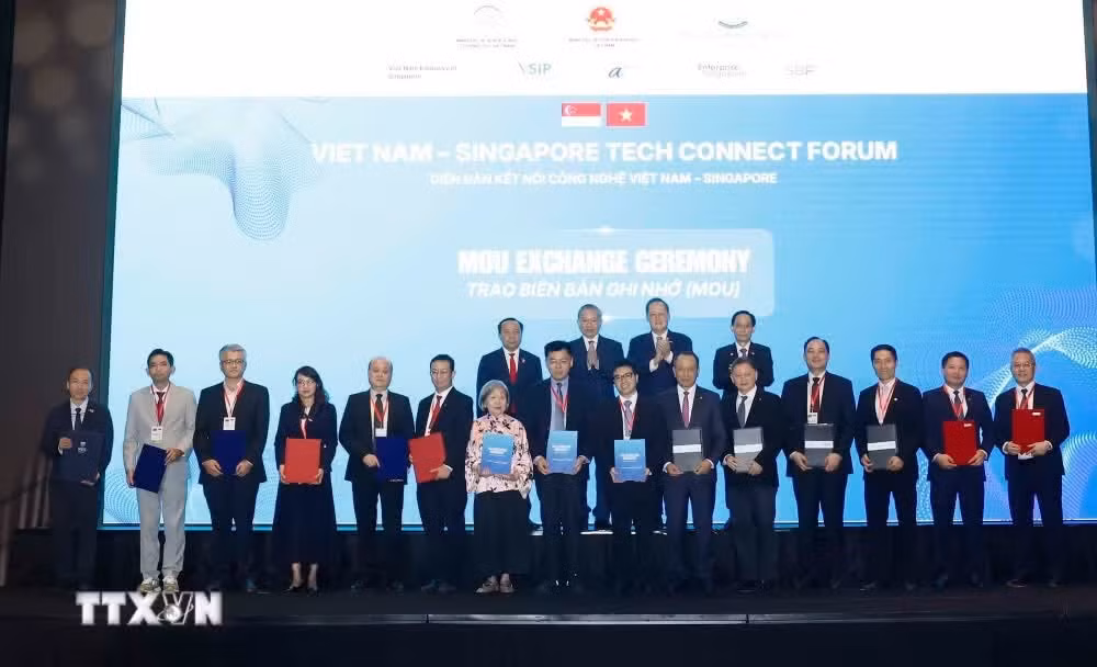 2905-tong-bi-thu-chu-tich-nuoc-dien-dan-cong-nghe-viet-nam-singapore-2.jpg