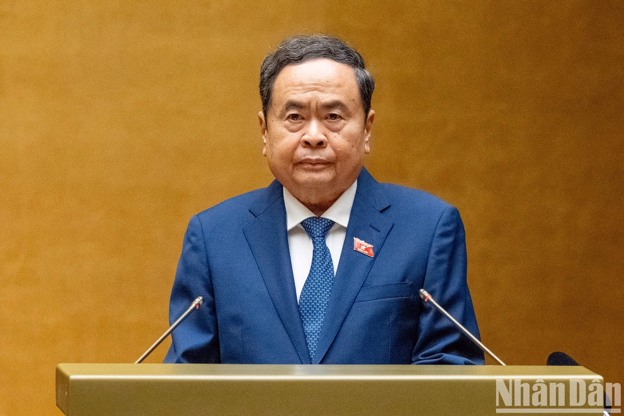 Dans son discours d'ouverture, le président de l'Assemblée nationale Tran Thanh Man souligne que cette première session extraordinaire de la XVIe législature se tient alors que le Vietnam vient d'achever un premier bilan d'un an sur la réorganisation des unités administratives et le fonctionnement des administrations locales à deux niveaux, tandis que le pays s'efforce d'atteindre une croissance à deux chiffres en 2026 et dans les années à venir.