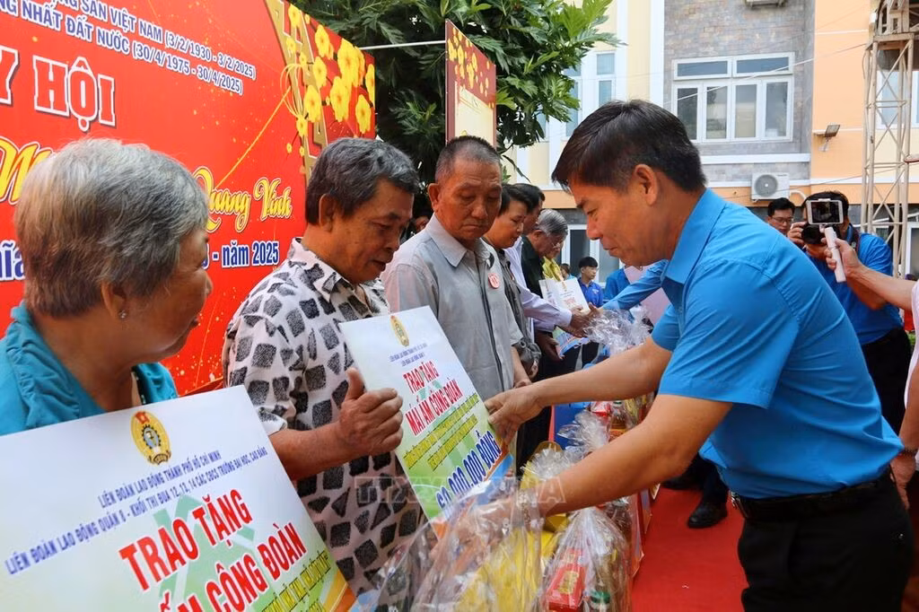 144252-lan-toa-net-dep-van-hoa-den-on-dap-nghia-o-thanh-pho-mang-ten-bac-17823002237601062226914.jpg