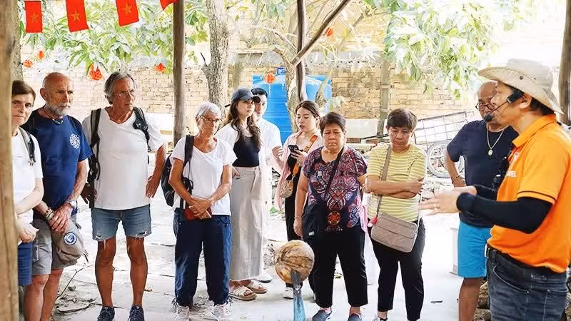 Les voyageurs d’aujourd’hui privilégient les expériences authentiques, les récits culturels et les émotions personnelles plutôt que les produits touristiques standardisés. Photo : NAM NGUYEN.