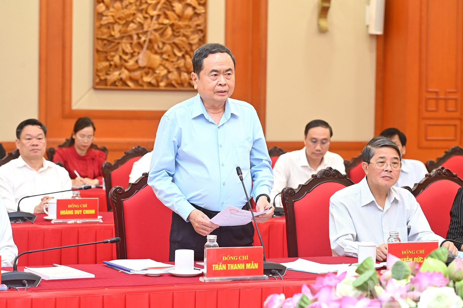 Tran Thanh Man, membre du Bureau Politique, secrétaire du Parti de l’Assemblée nationale et président de l’Assemblée nationale, s’exprime lors de la séance de travail. a8.jpg