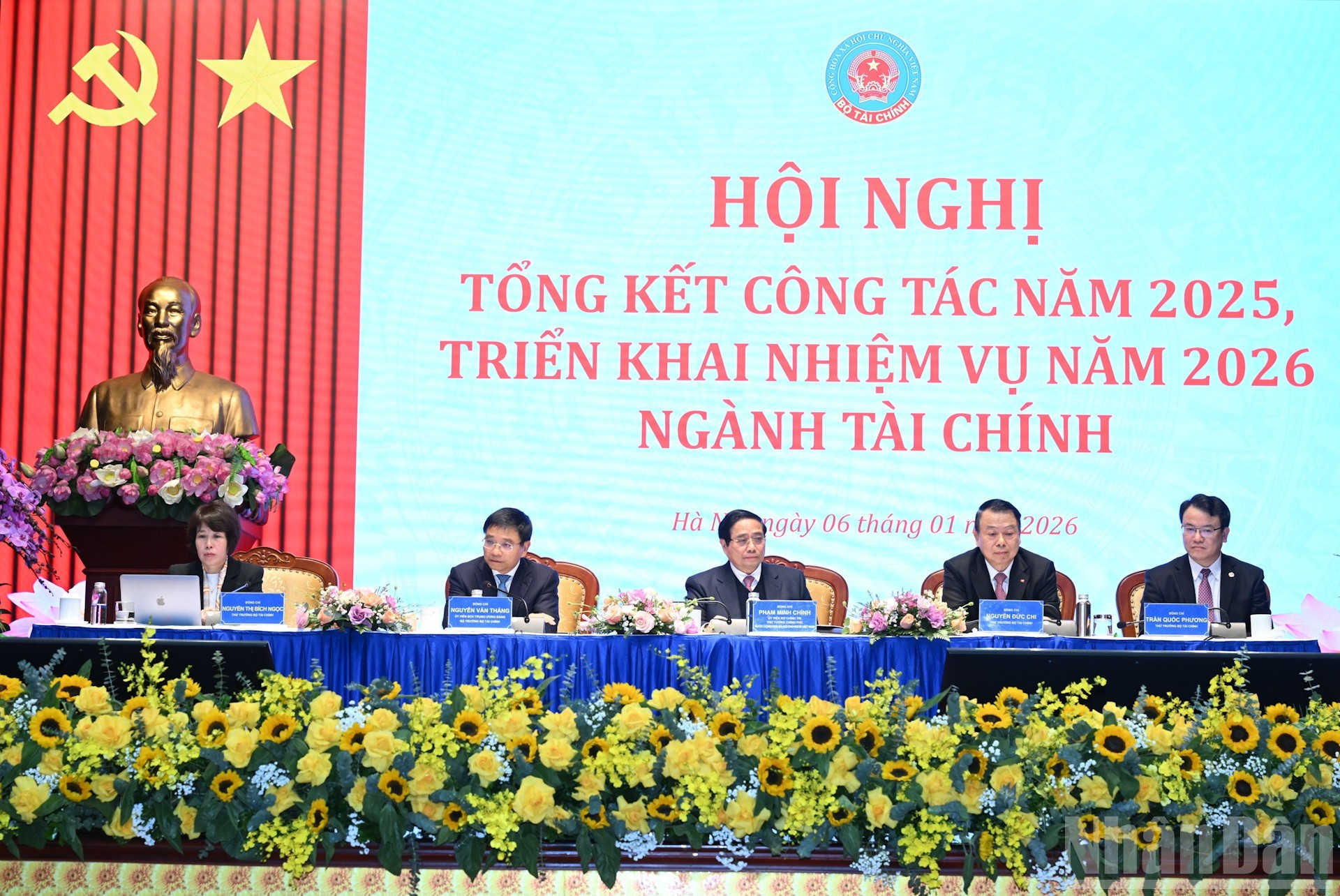 Le Premier ministre Pham Minh Chinh à la conférence-bilan du secteur des finances pour 2025 et le déploiement des missions en 2026.