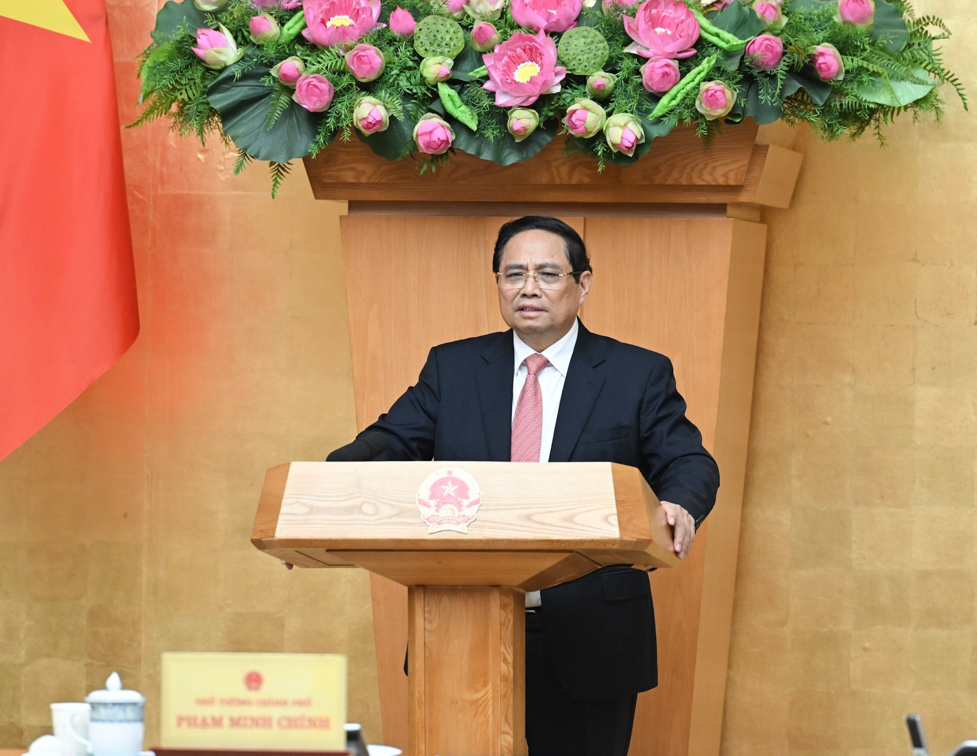 Le Premier ministre Pham Minh Chinh s'exprime lors de la réunion. t2.jpg