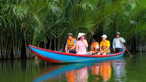 Le tourisme rural contribue de plus en plus au développement socioéconomique des communes rurales. Photo : VNA.