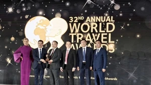 Les responsables de la province de Tuyên Quang lors de la cérémonie. Photo: Département de la Culture, des Sports et du Tourisme de la province de Tuyên Quang. 