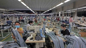 Le textile-habillement est l’une des industries clés du Vietnam, qui contribue de manière significative au chiffre d’affaires total des exportations nationales. Photo : VNA