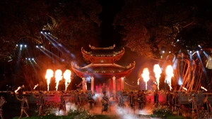 Un numéro artistique imprégné de l'identité culturelle des Hauts plateaux du Centre. Photo : hanoimoi.vn