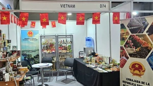 Un stand vietnamien au Salon international de l’alimentation et des services "Espacio Food & Service 2025", à Santiago, au Chili. Photo : Ambassade du Vietnam au Chili. 