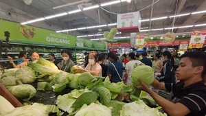 Dans un supermarché à Hanoï. Photo : vnexpress