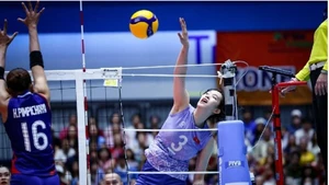 Le Vietnam s’incline de justesse face à la Thaïlande lors du dernier match de la première manche de la SEA V.League 2025. Photo : TVA
