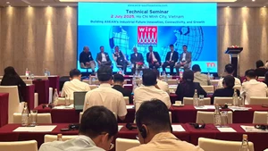 Lors du séminaire technique intitulé « Construire l’avenir industriel de l’Asie du Sud-Est : Innovation – Connexion – Croissance ». Photo : congthuong.vn