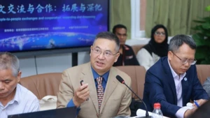 Le professeur Cheng Hanping, directeur exécutif de l'Institut d'études régionales et nationales et directeur du Centre de recherche sur le Vietnam de l'Université d'industrie du Zhejiang (Chine). 