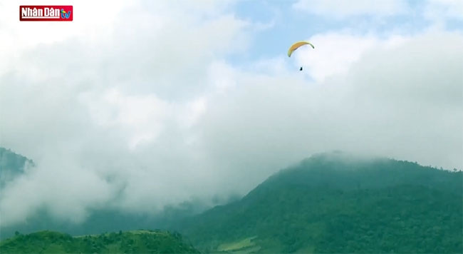 Le Festival de Parapente « Survoler les rizières dorées » 2019 à Mù Cang Chai
